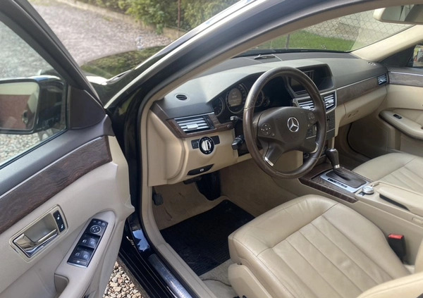 Mercedes-Benz Klasa E cena 38800 przebieg: 285000, rok produkcji 2011 z Mława małe 529